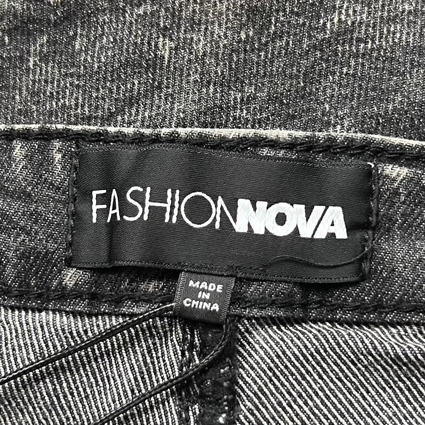 Shorts By Fashion Nova In Black, Size: 20