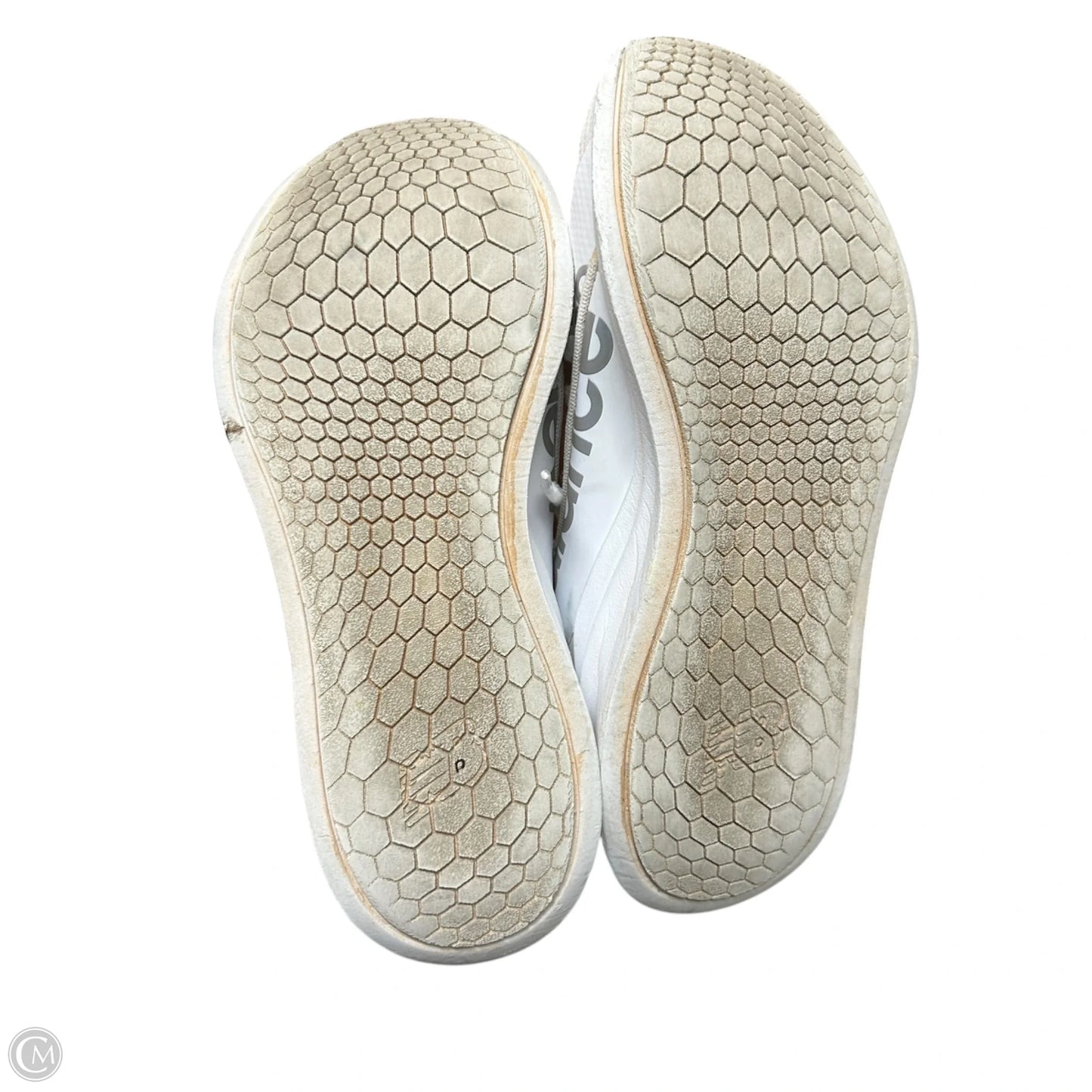Shoes Athletic By New Balance In Cream, Size: 8.5