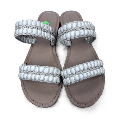 Sandals Flats By Universal Thread  Size: 7.5