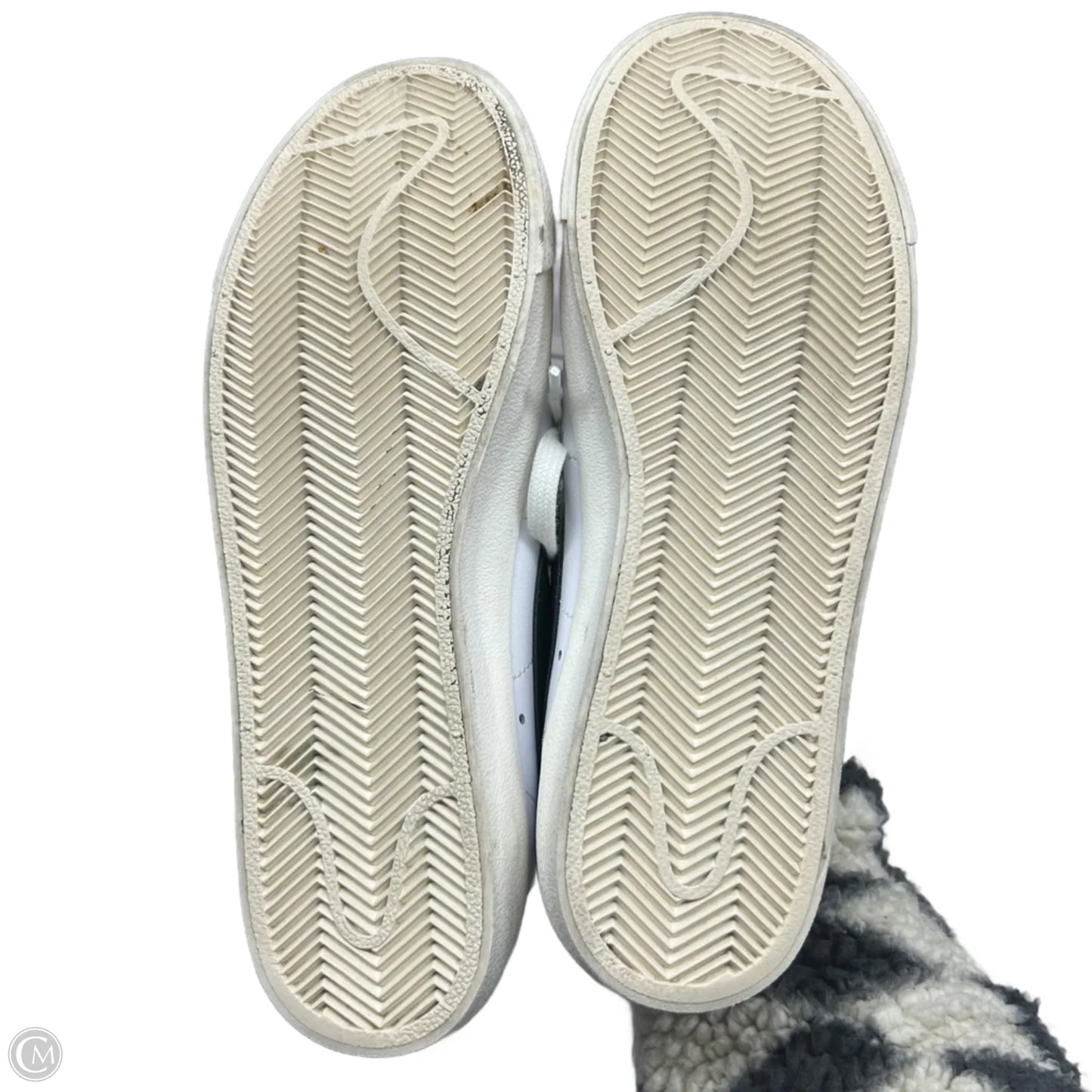 Shoes Sneakers By Nike In White, Size: 10