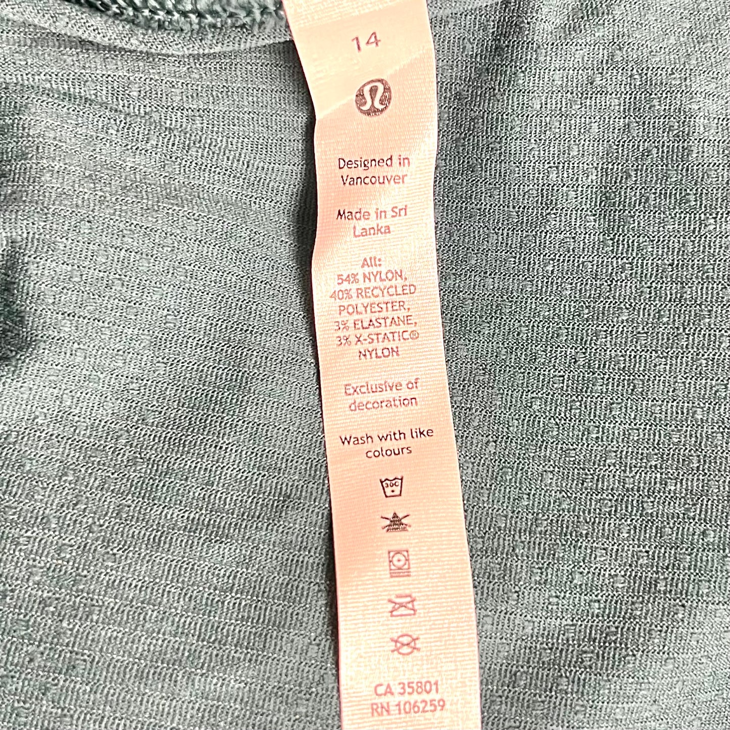 Athletic Top Long Sleeve Crewneck By Lululemon Size: L