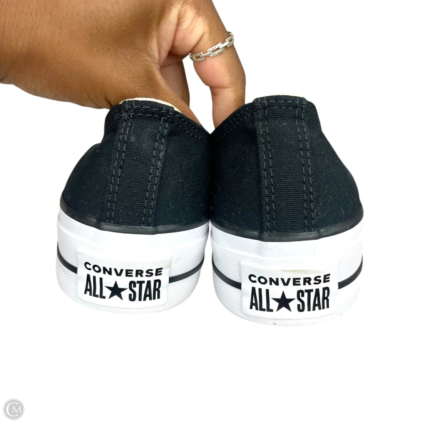 Shoes Sneakers By Converse In Black & White, Size: 7.5