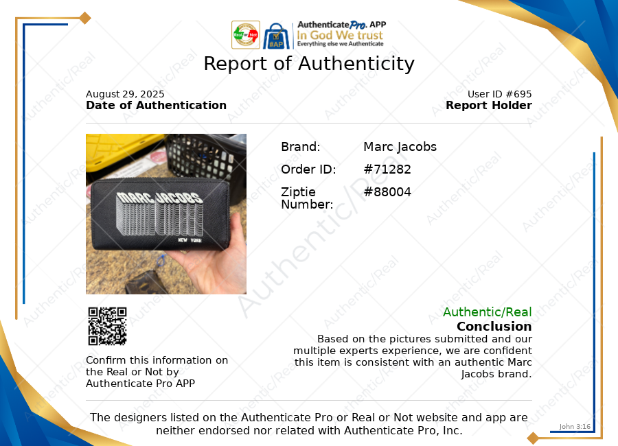 Wallet Luxury Designer By Marc Jacobs, Size: Medium