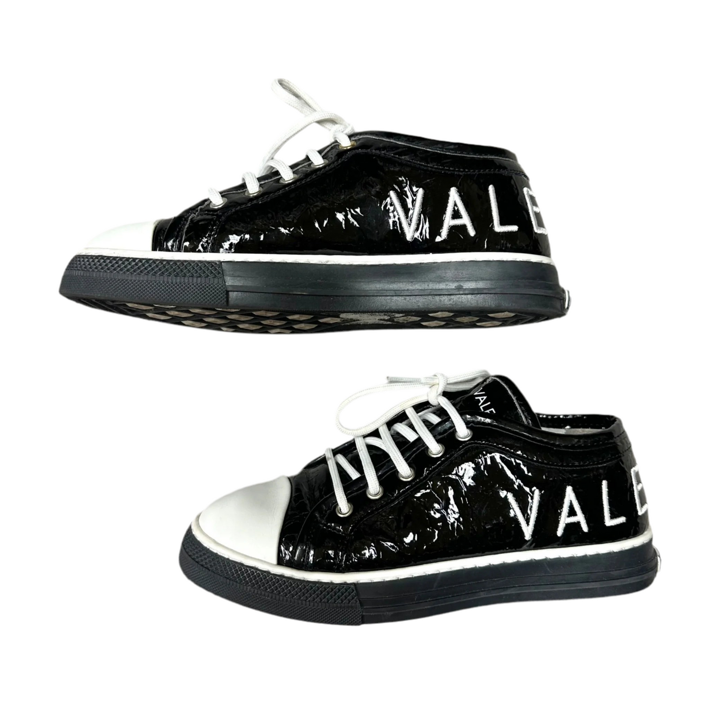 Shoes Luxury Designer By Valentino-mario In Black & White, Size: 6