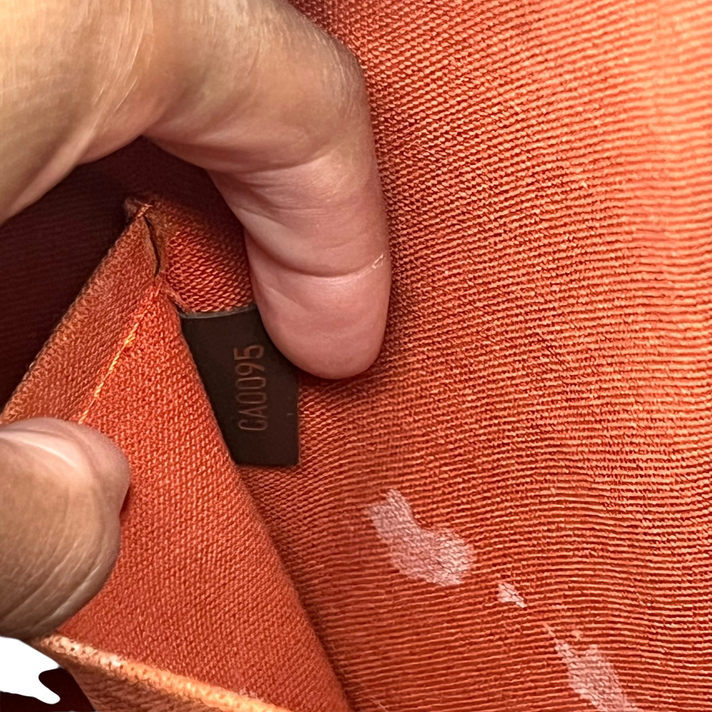 Handbag Luxury Designer By Louis Vuitton, Size: Medium