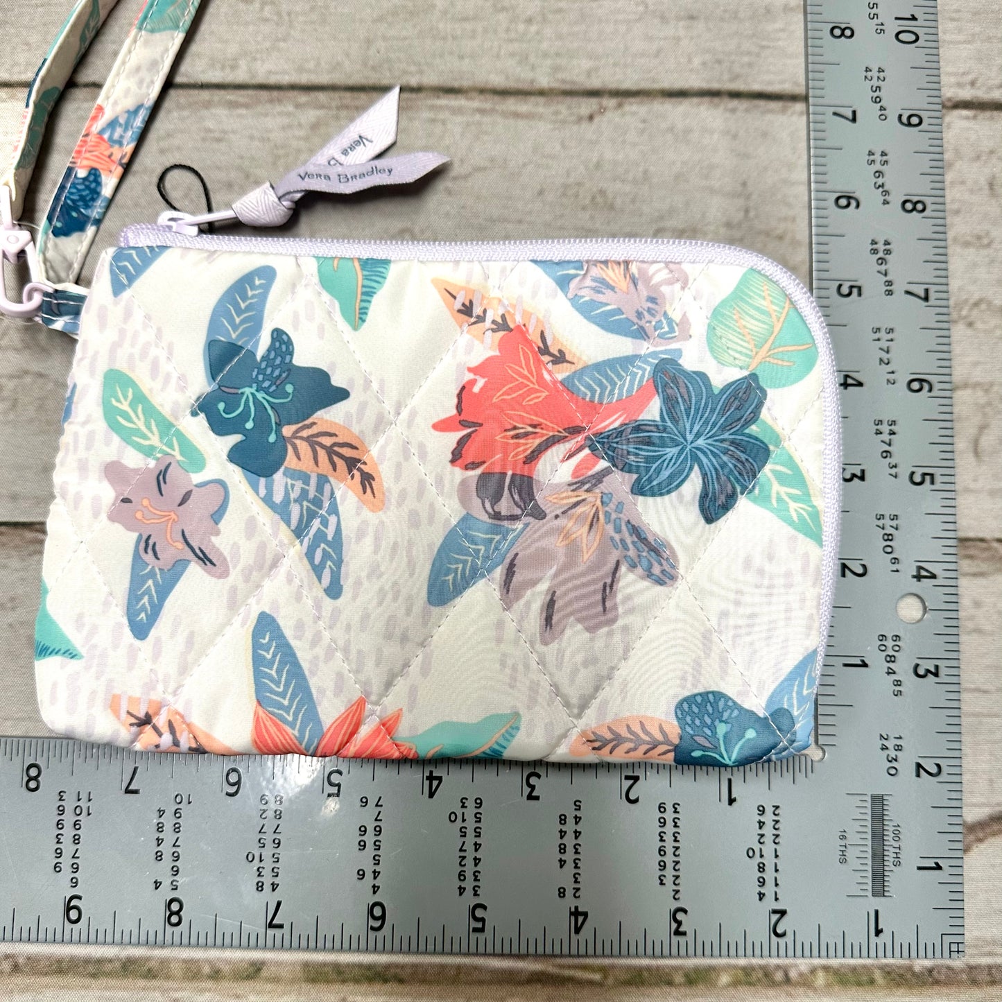 Wristlet By Vera Bradley, Size: Medium