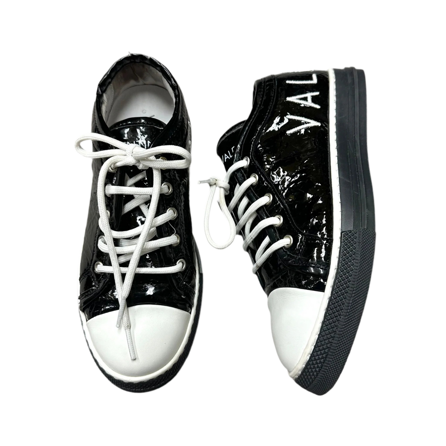 Shoes Luxury Designer By Valentino-mario In Black & White, Size: 6