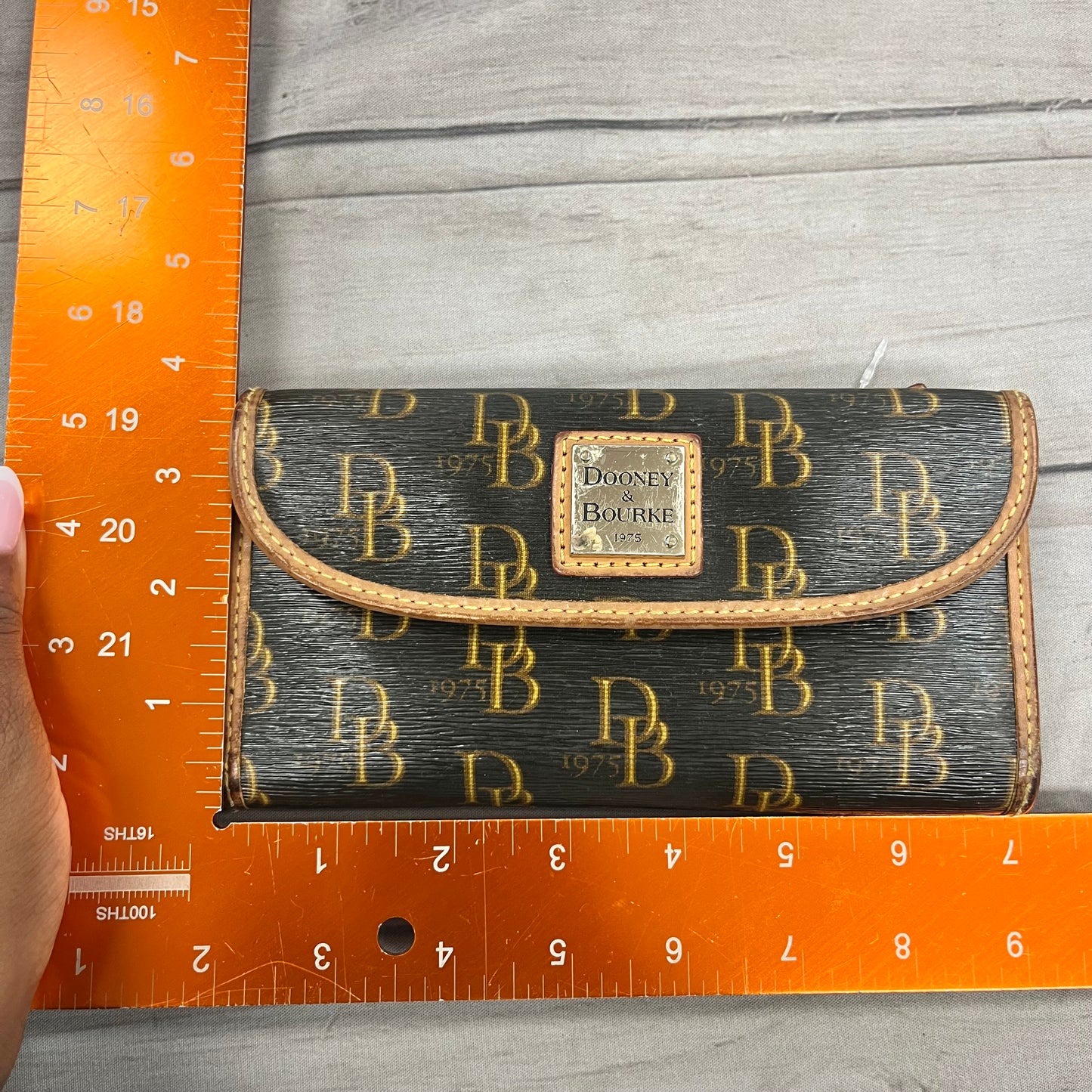 Wallet Designer By Dooney And Bourke, Size: Medium