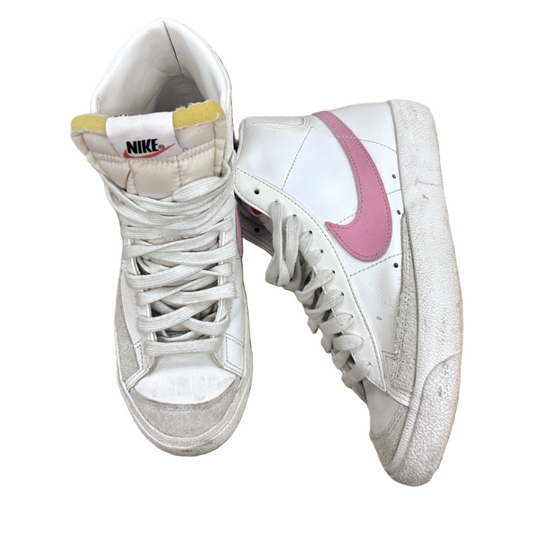 Shoes Sneakers By Nike  Size: 7.5