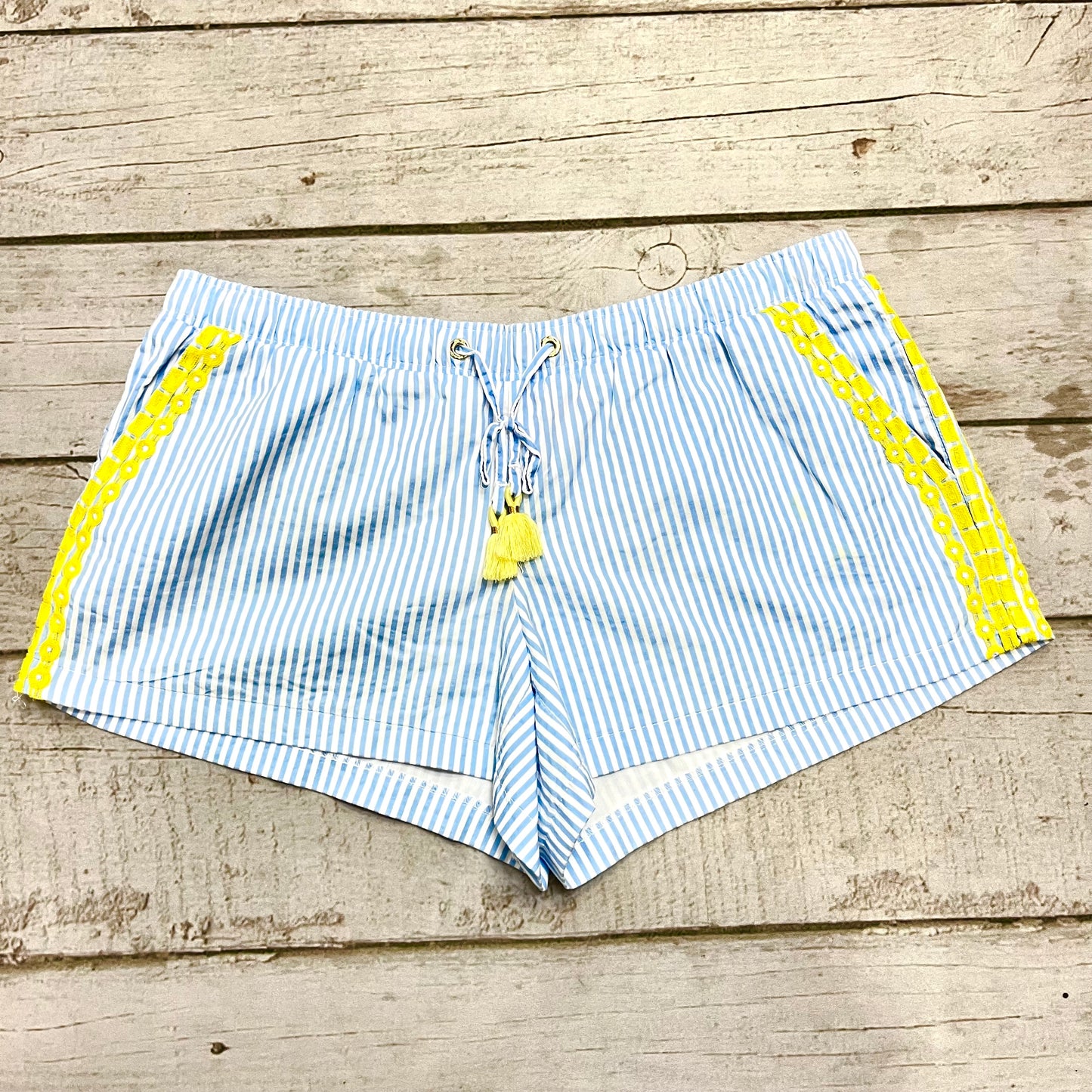 Shorts Designer By Lilly Pulitzer Size: M