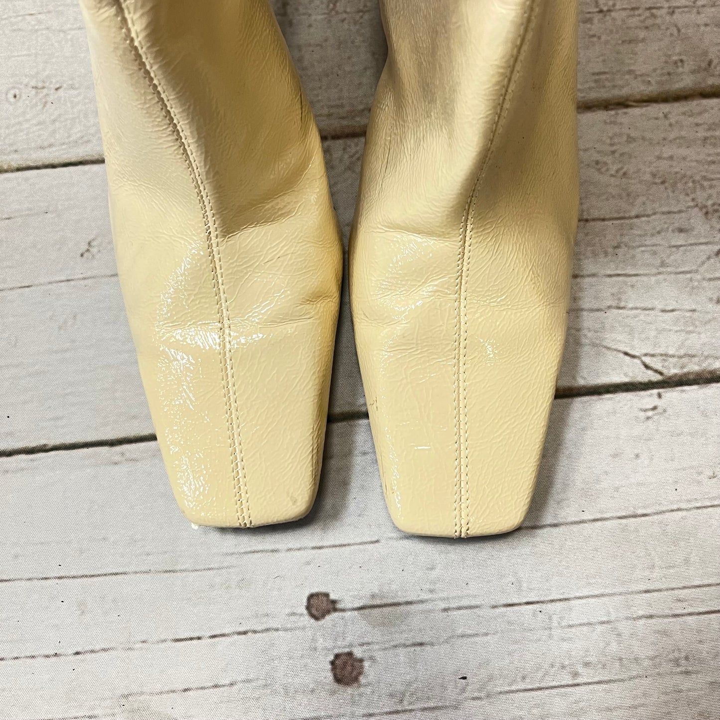 Boots Ankle Heels By Zara Size: 8