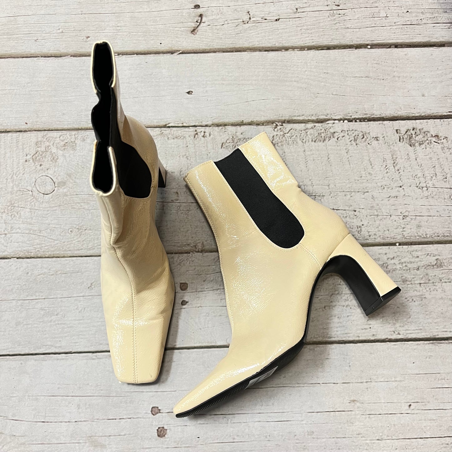 Boots Ankle Heels By Zara Size: 8