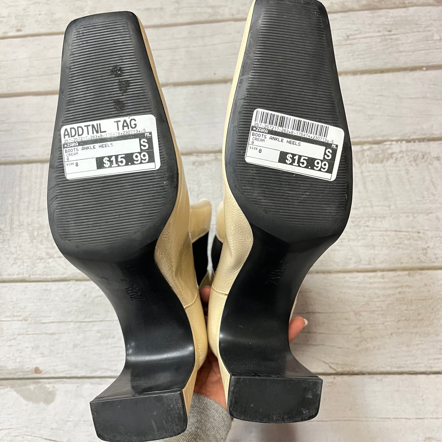 Boots Ankle Heels By Zara Size: 8