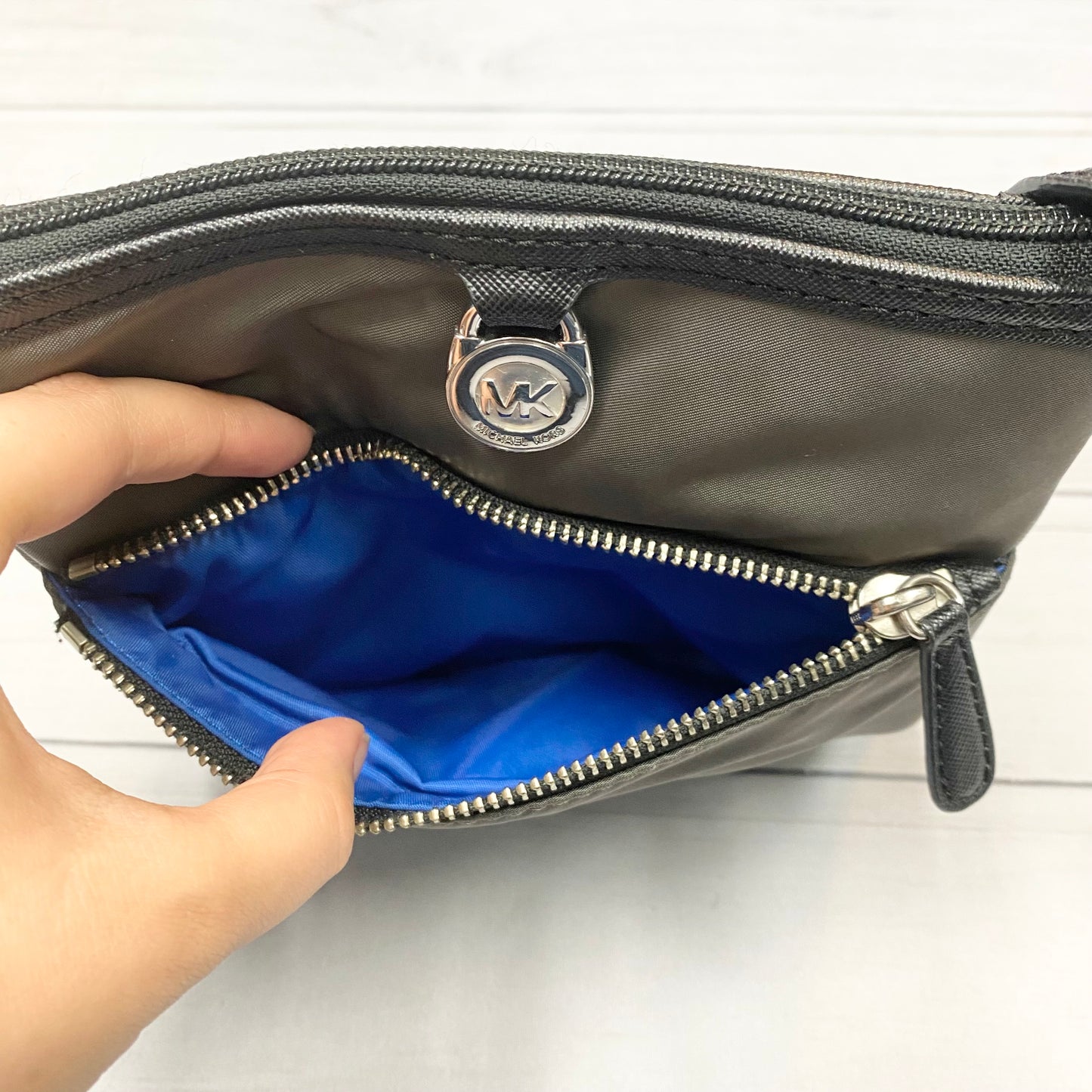 Crossbody Designer By Michael Kors Size: Small