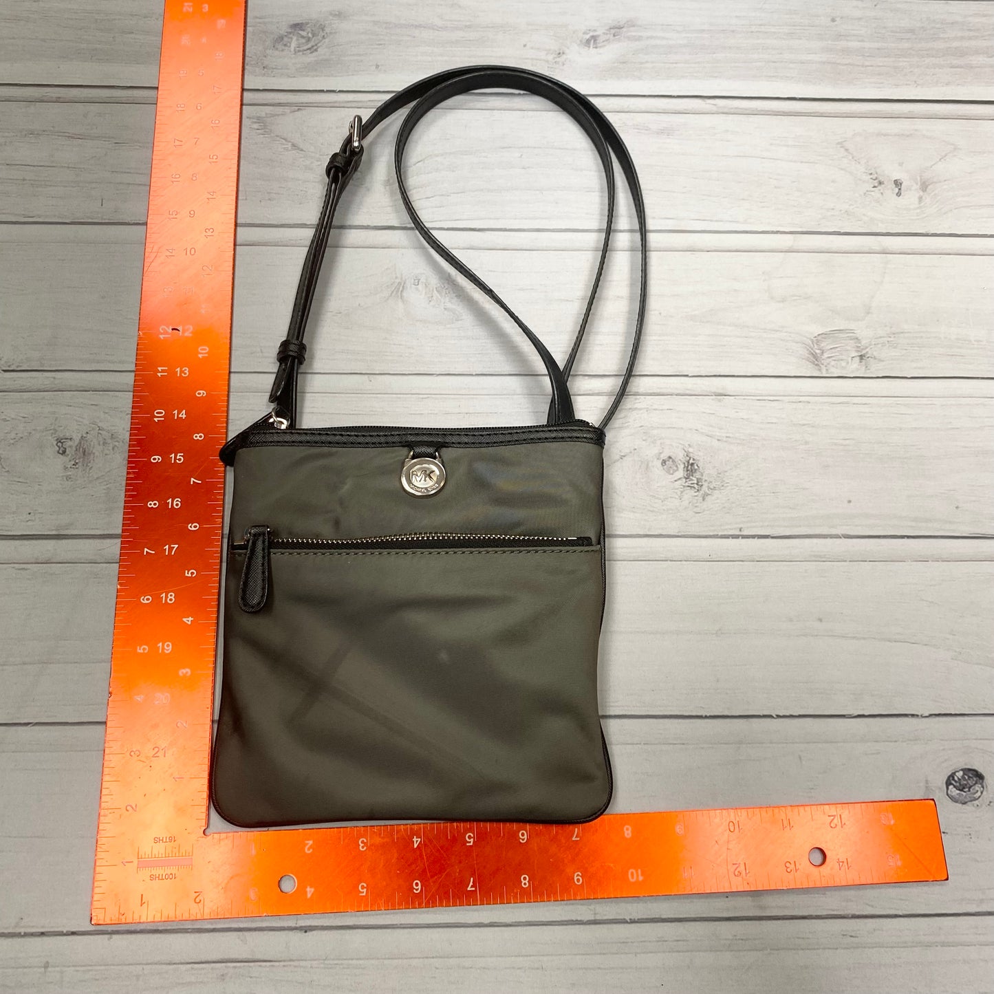 Crossbody Designer By Michael Kors Size: Small
