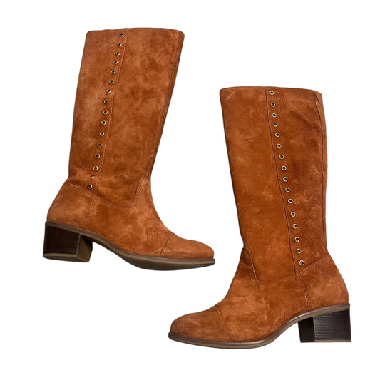 Boots Knee Heels By Hush Puppies In Brown, Size: 11