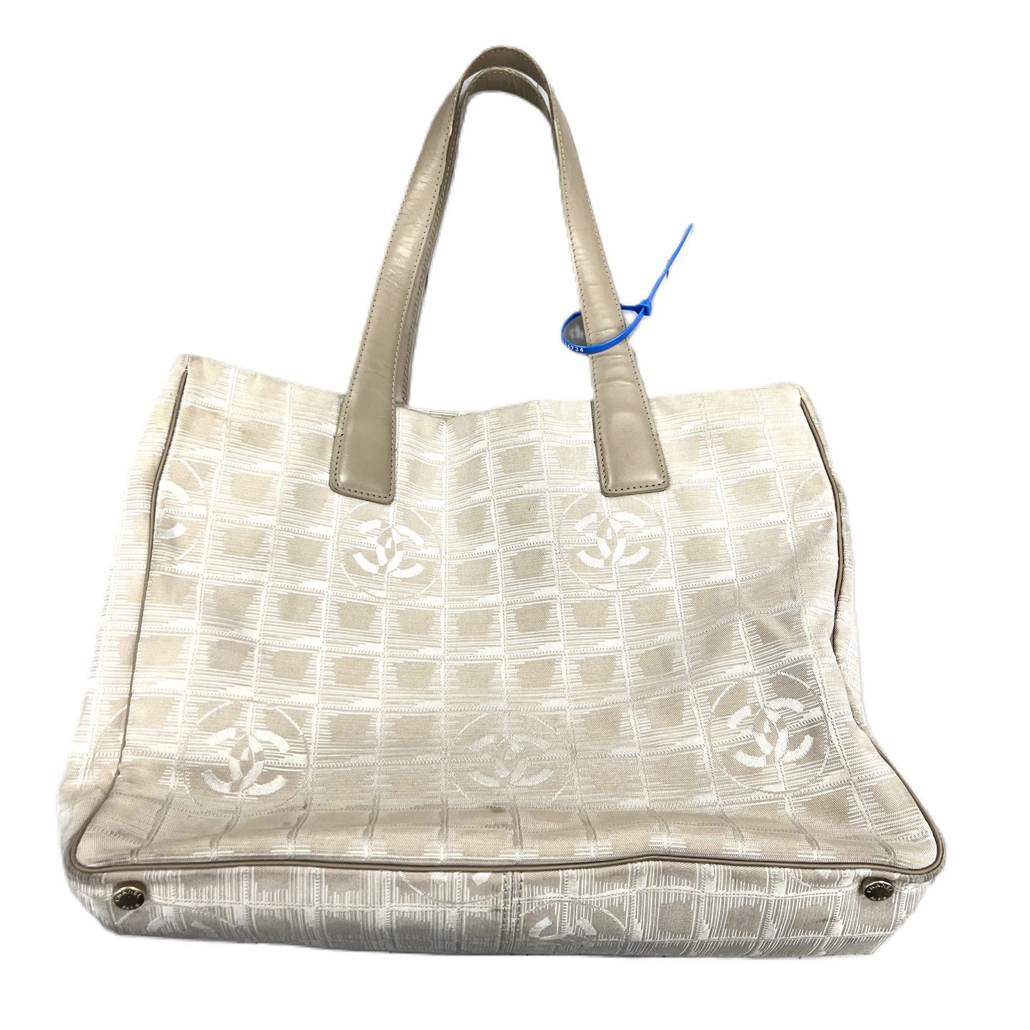 Tote Luxury Designer By Chanel, Size: Medium