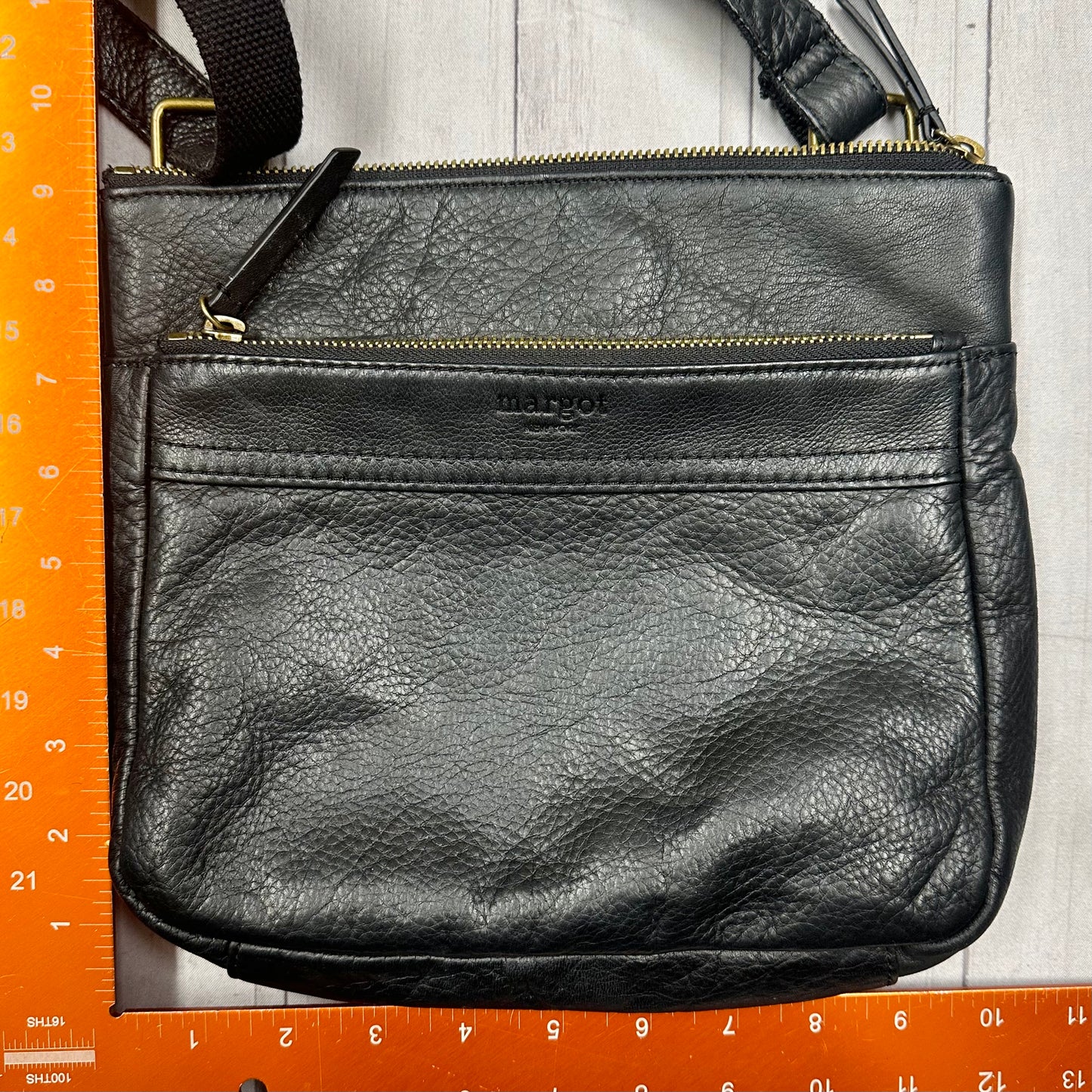 Crossbody By Margot, Size: Medium