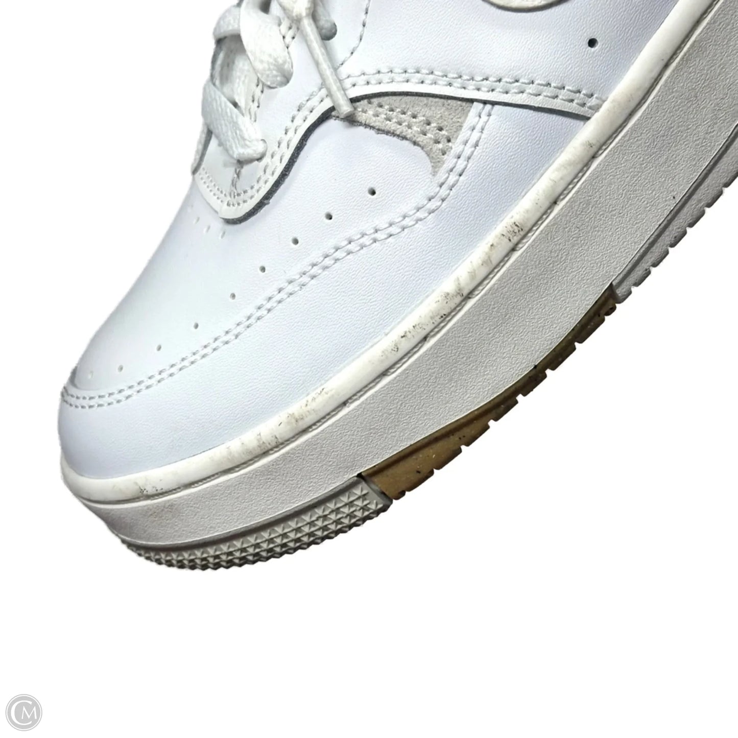 Shoes Sneakers By Nike In Cream & White, Size: 7.5