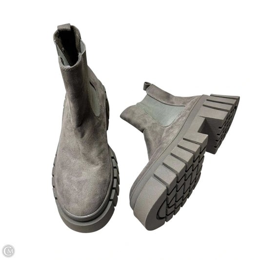 Boots Ankle Heels By Redtop In Grey, Size: 8