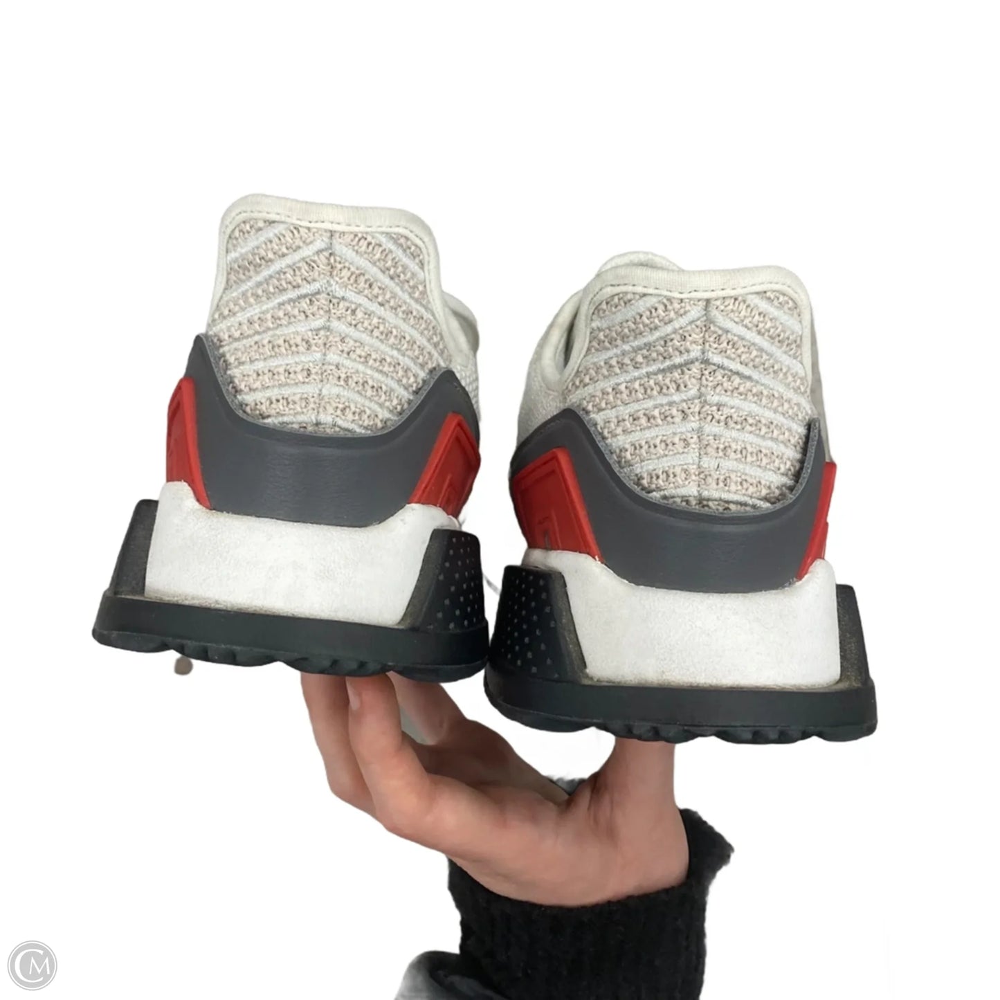 Shoes Athletic By Equipment In White, Size: 7.5