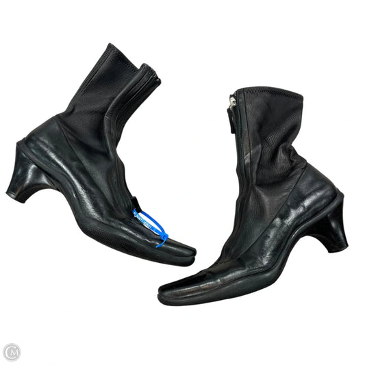 Boots Luxury Designer By Prada In Black, Size: 8