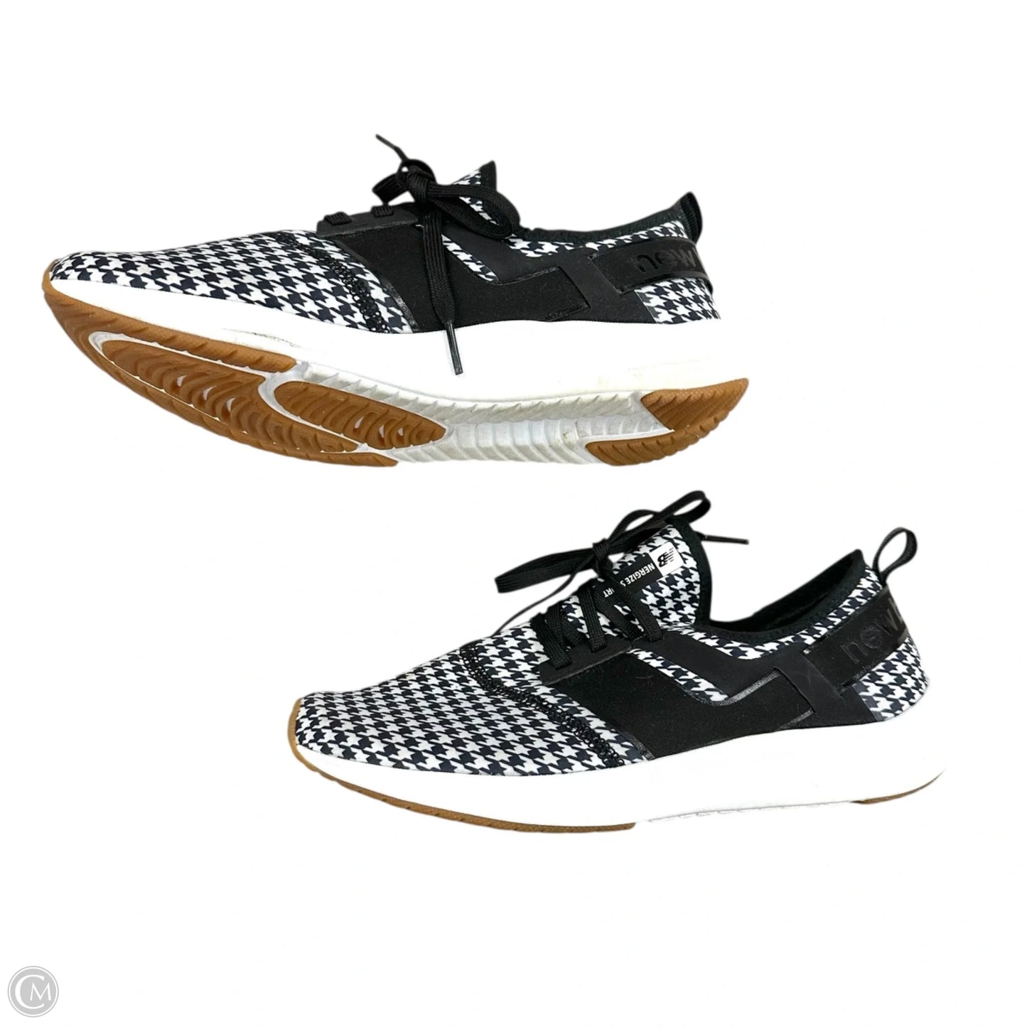 Shoes Athletic By New Balance In Black & White, Size: 10