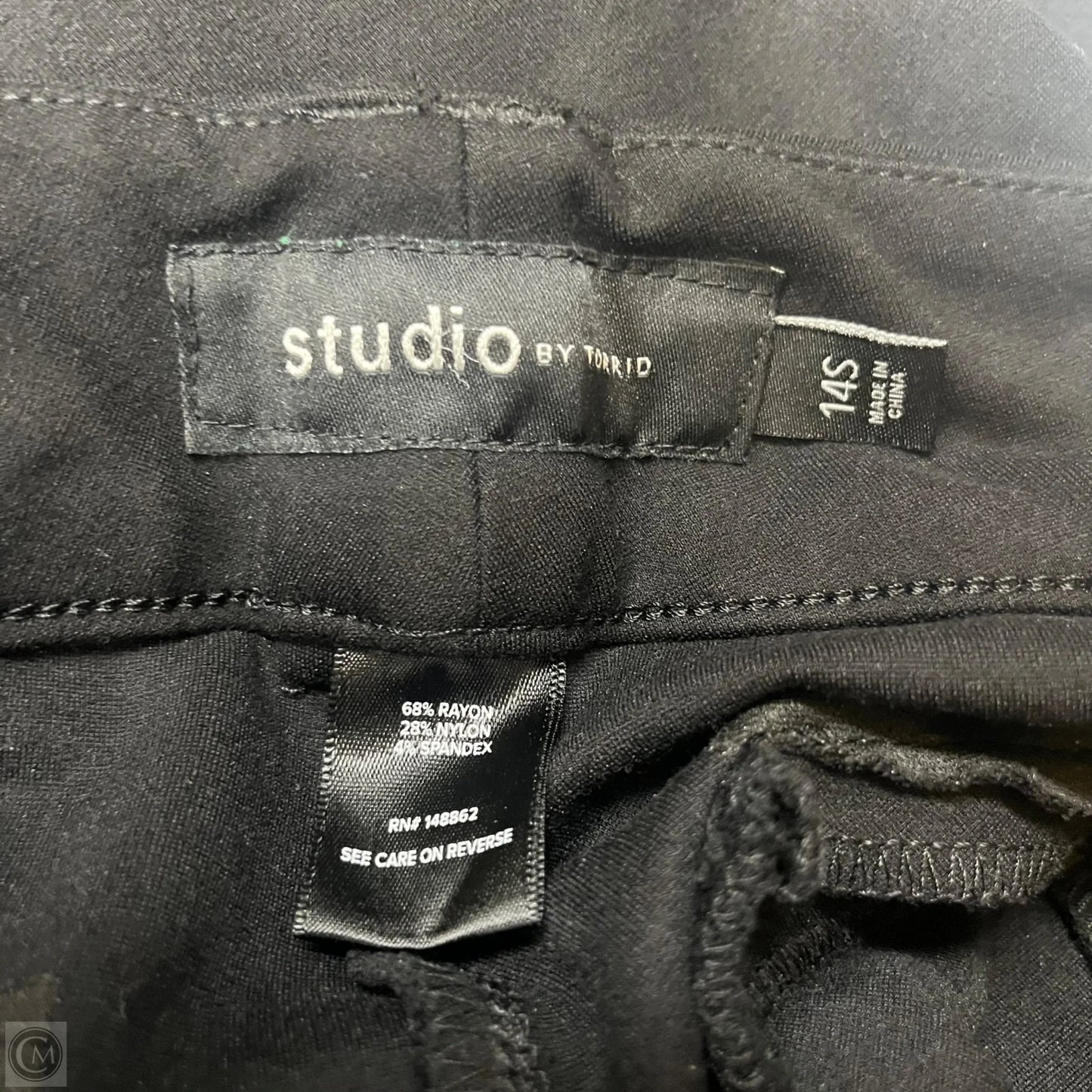 Jeans Cropped By Torrid In Black, Size: 14