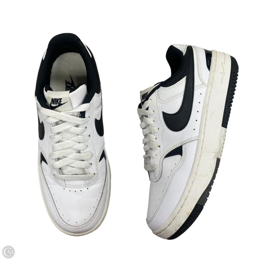 Shoes Sneakers By Nike In Black & White, Size: 7