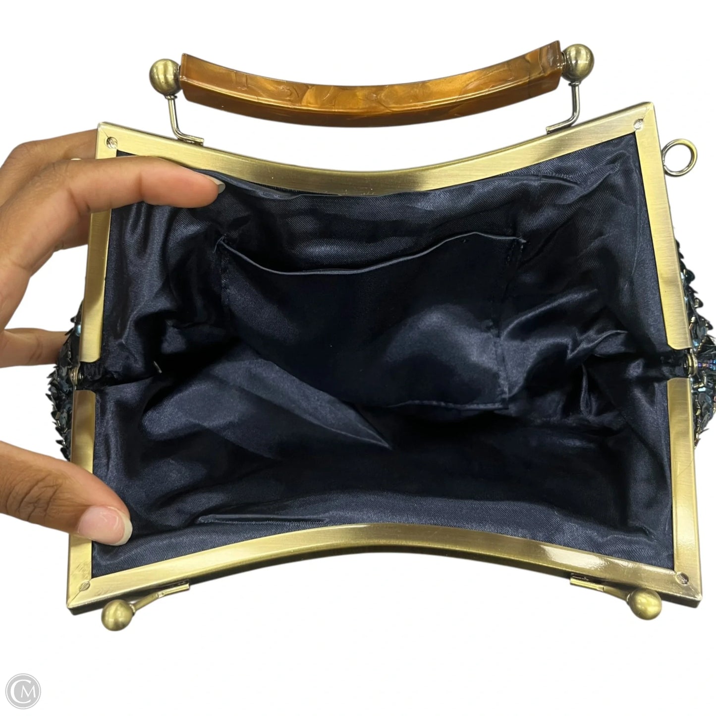 Clutch , Size: Medium