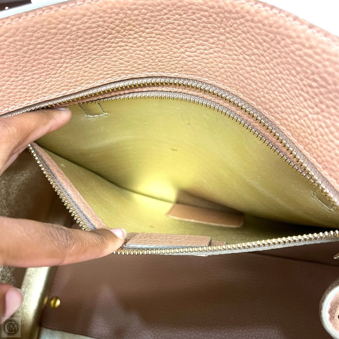 Tote Luxury Designer By Ferragamo, Size: Medium