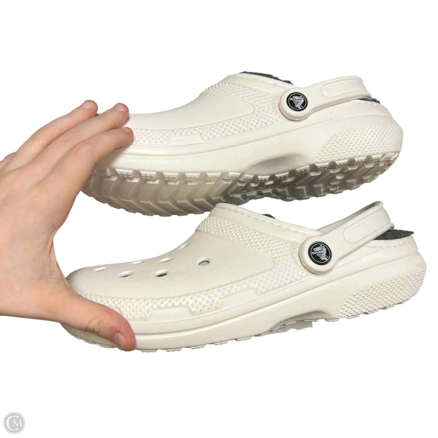 Shoes Flats By Crocs In White, Size: 10