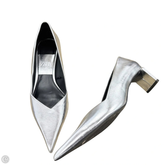 Shoes Heels Kitten By Zara In Silver, Size: 6.5