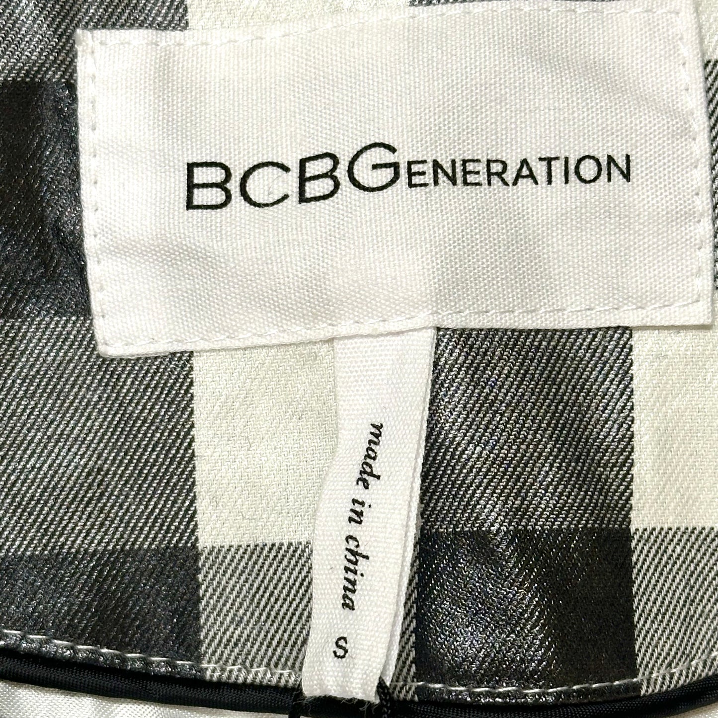 Coat Trench Coat By Bcbgeneration In Plaid Pattern, Size: S