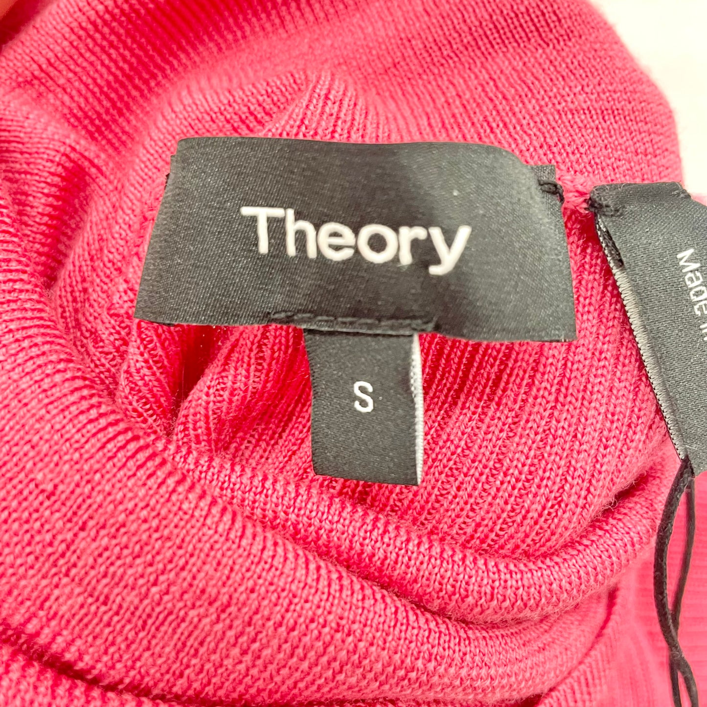 Sweater Short Sleeve  By Theory  Size: S