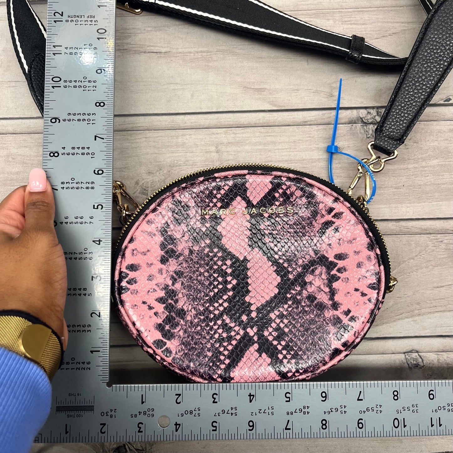 Crossbody Luxury Designer By Marc Jacobs  Size: Medium