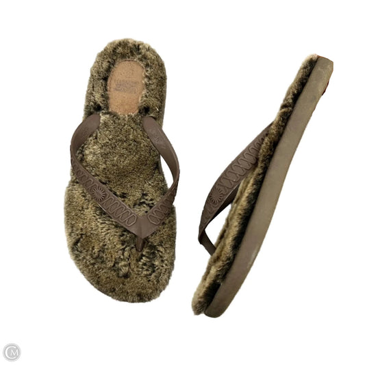 Sandals Designer By Ugg In Brown, Size: 5