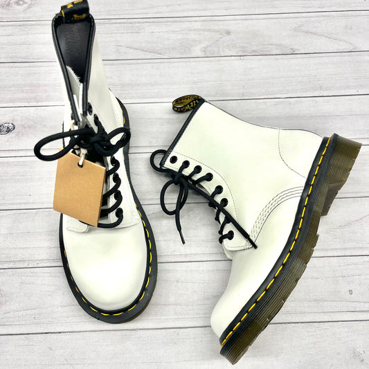 Boots Combat By Dr Martens  Size: 6.5