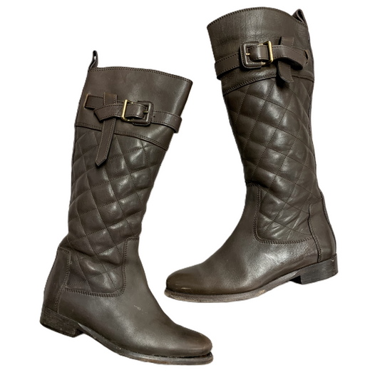 Boots Luxury Designer By Burberry In Grey, Size: 5.5