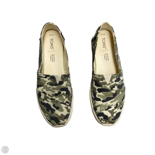 Shoes Sneakers By Toms In Camouflage Print, Size: 7.5