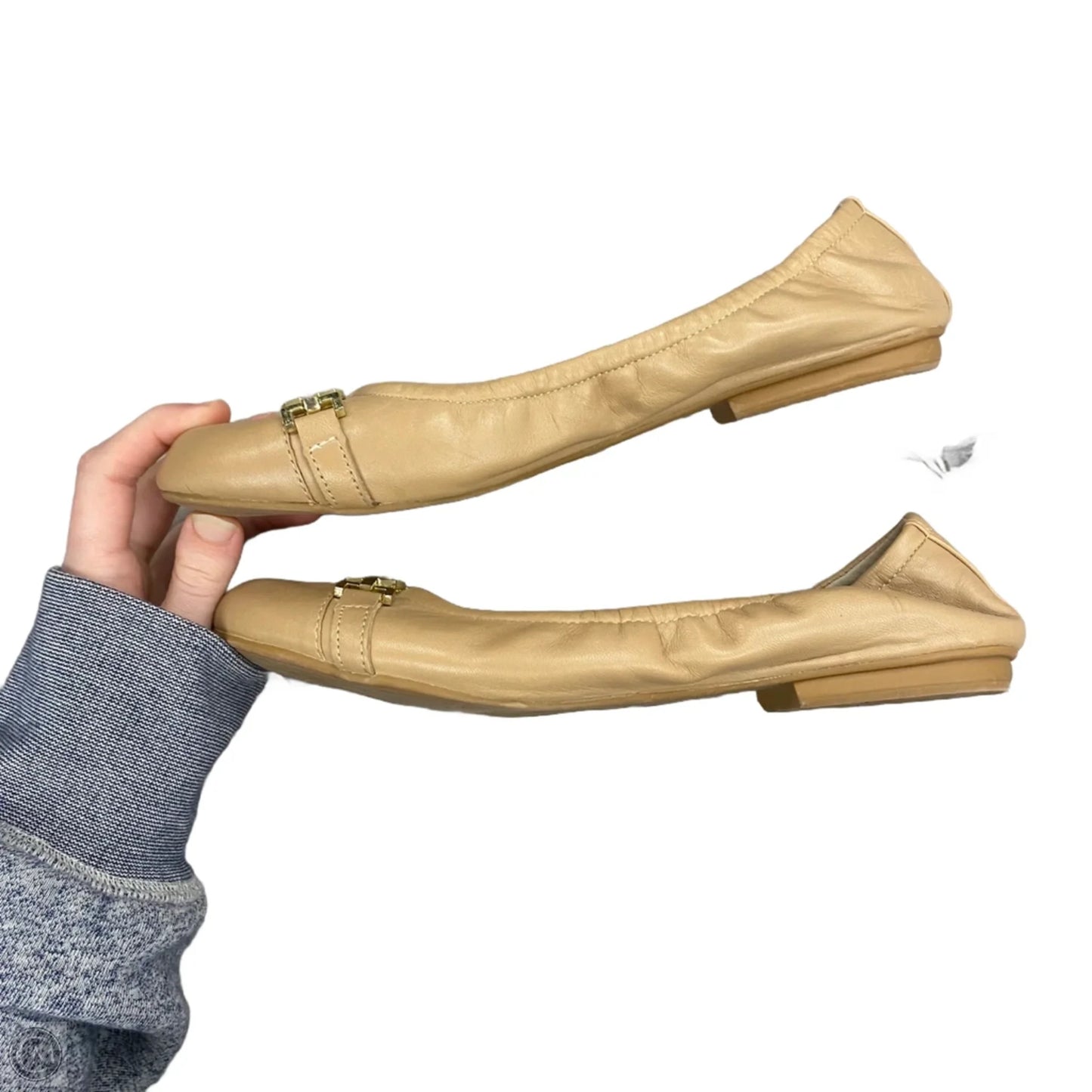 Shoes Flats By Tahari In Tan, Size: 9.5