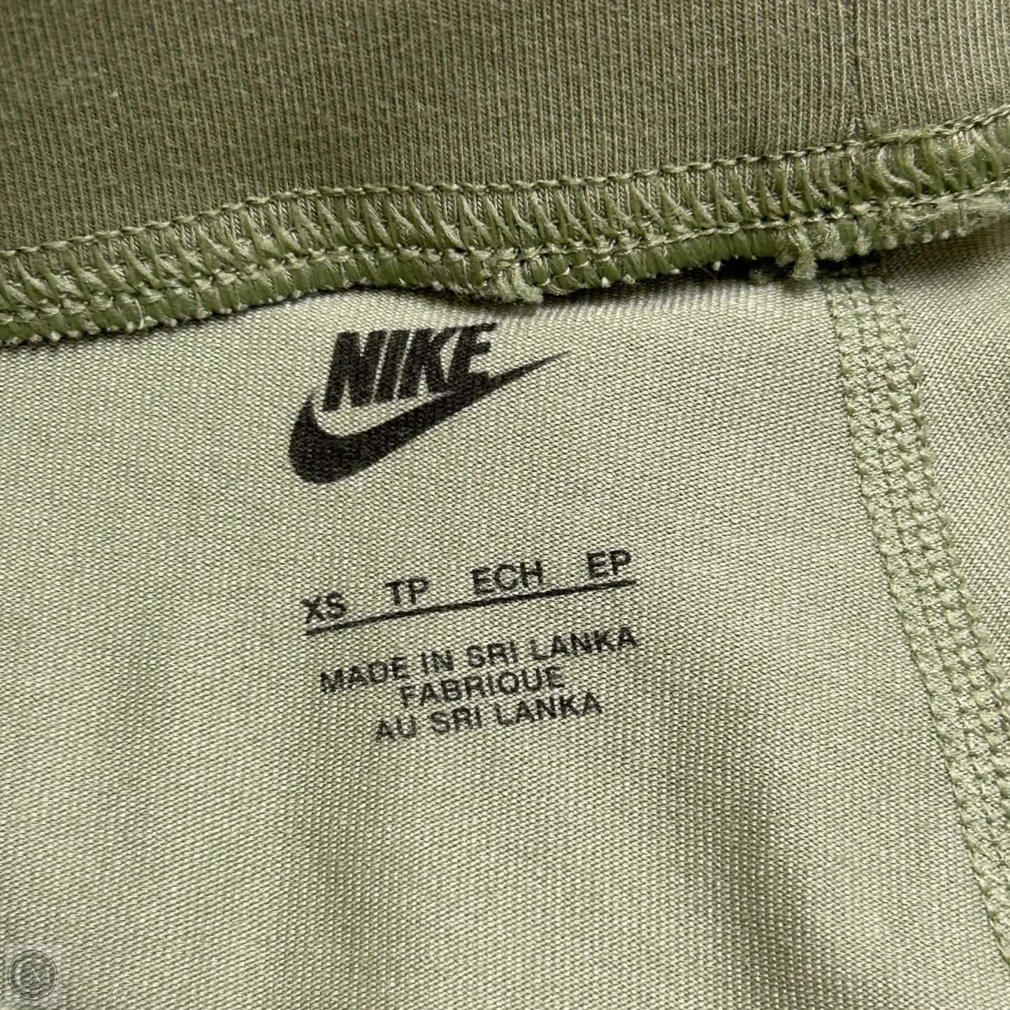 Shorts By Nike In Green, Size: Xs