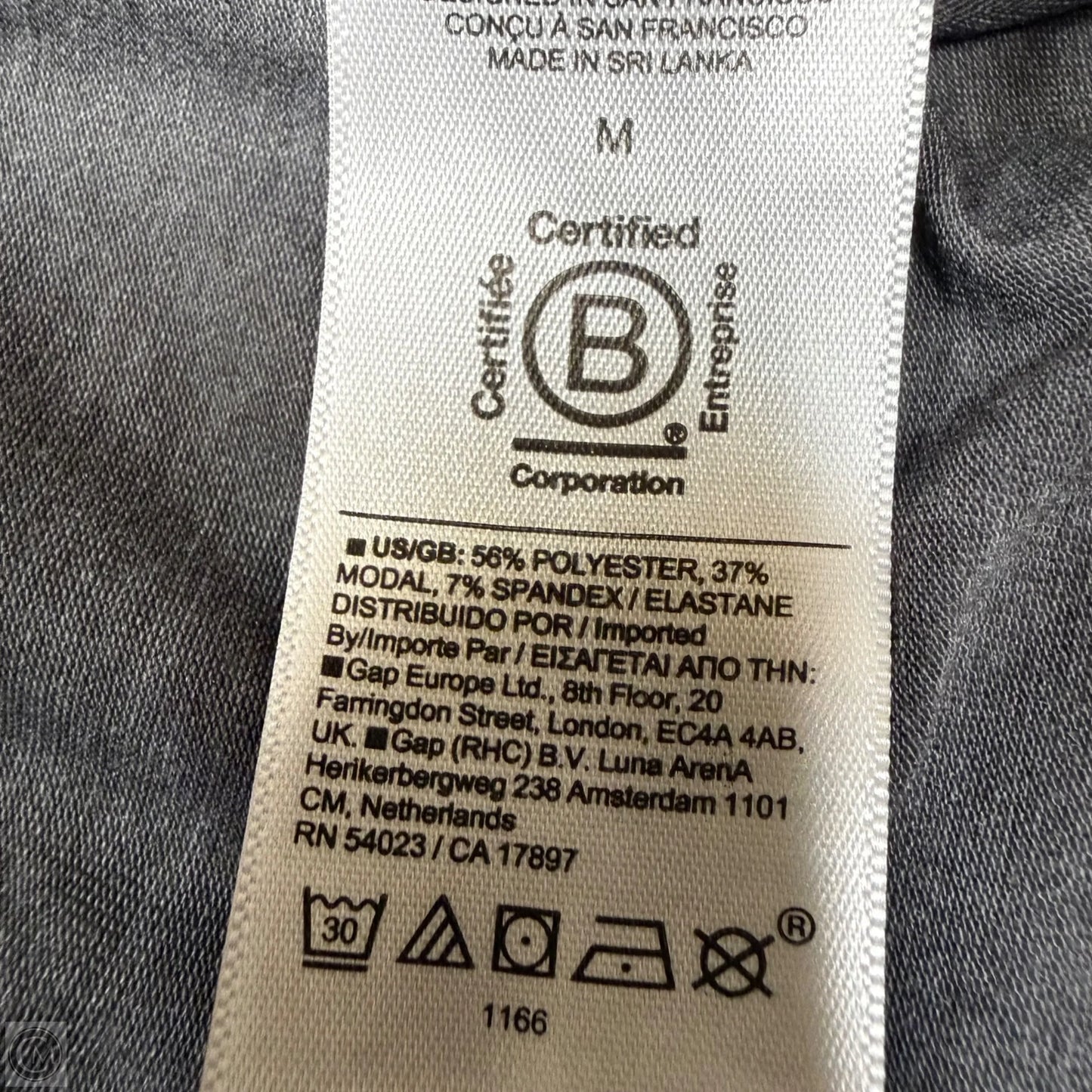 Athletic Top Long Sleeve Crewneck By Athleta In Grey, Size: M