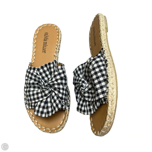Sandals Flats By Olivia Miller In Black & White, Size: 6
