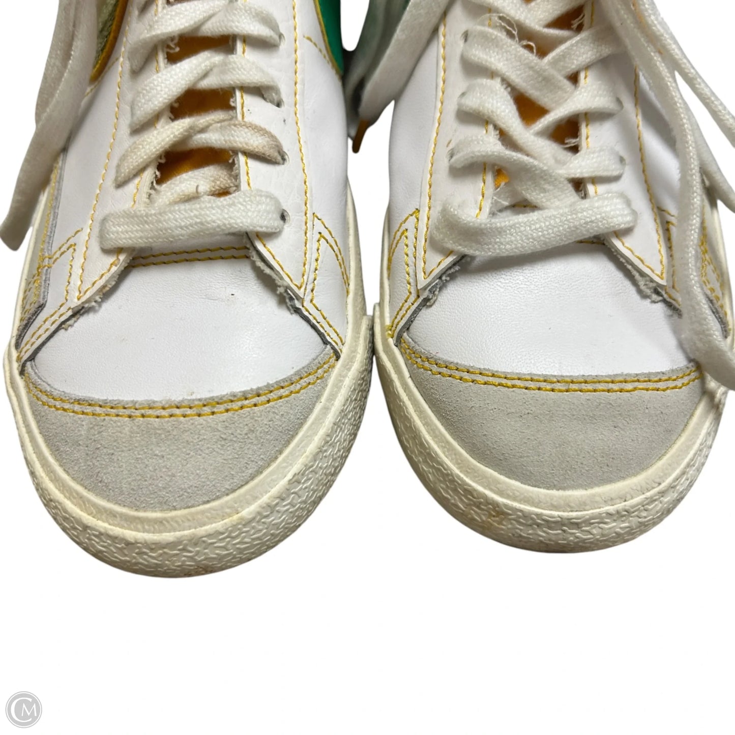 Shoes Sneakers By Nike In White & Yellow, Size: 9