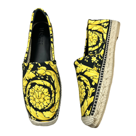 Shoes Luxury Designer By Versace In Black & Yellow, Size: 10.5