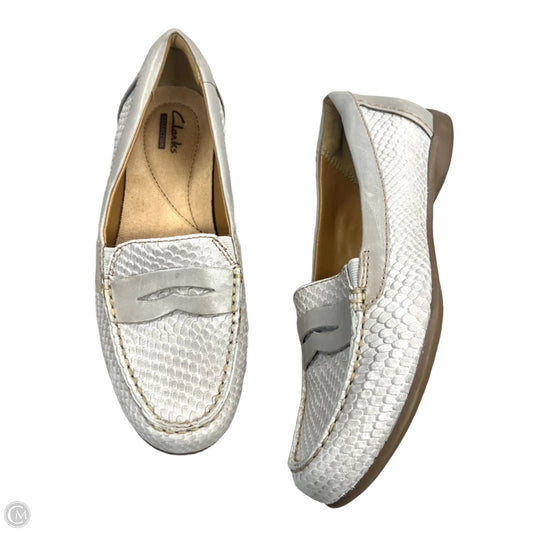 Shoes Flats By Clarks In Snakeskin Print, Size: 5.5