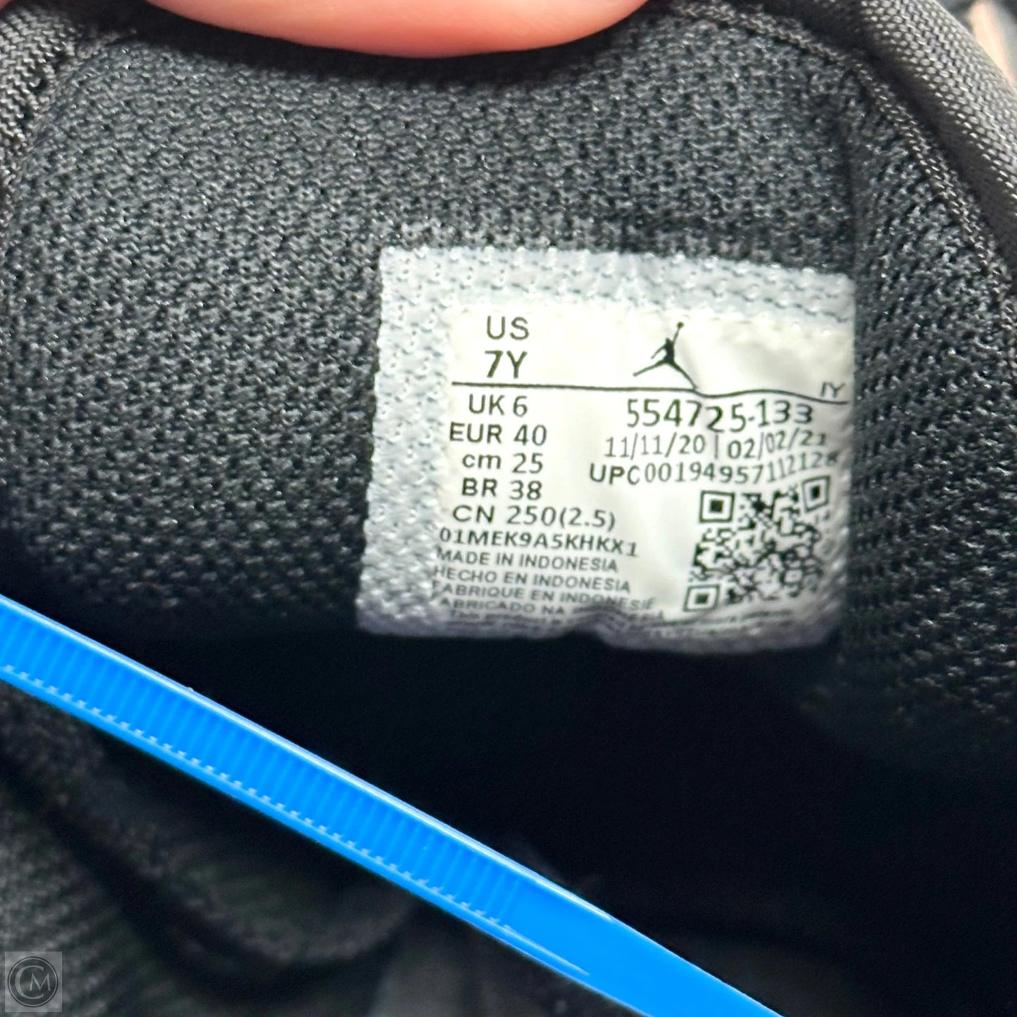 Shoes Luxury Designer By Jordan In Black & Pink, Size: 8.5