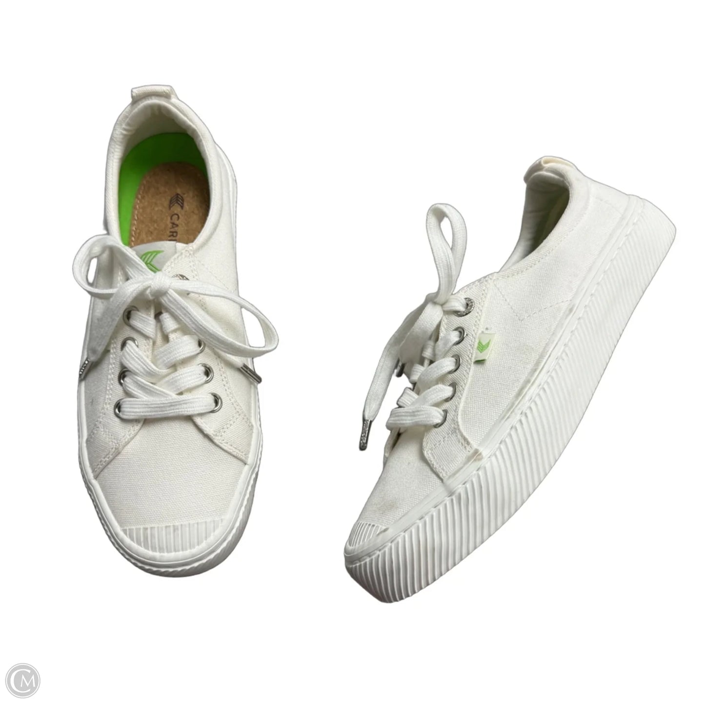 Shoes Sneakers By Cariuma In White, Size: 6.5
