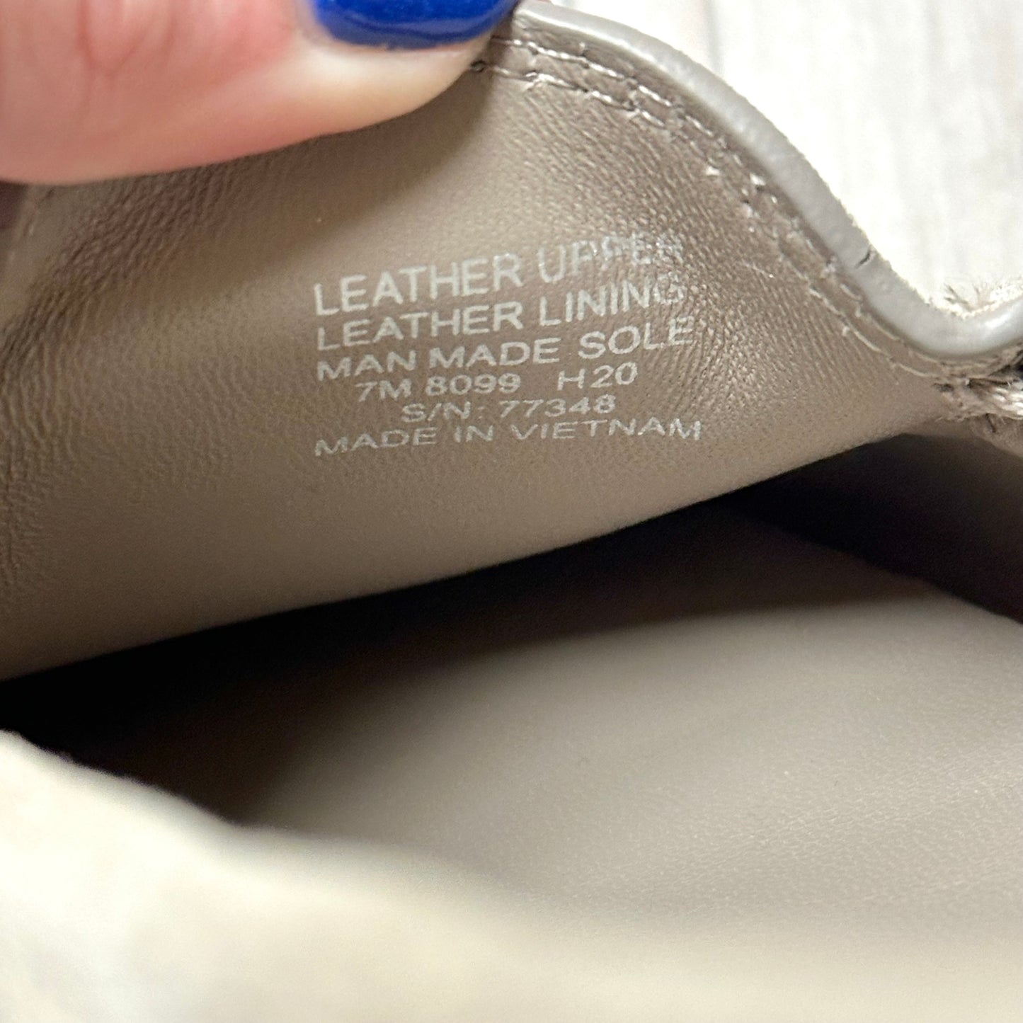 Shoes Designer By Tory Burch In Grey, Size: 7